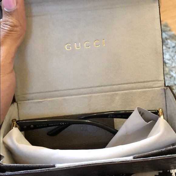 Gucci Sunglasses - Picture 8 of 8